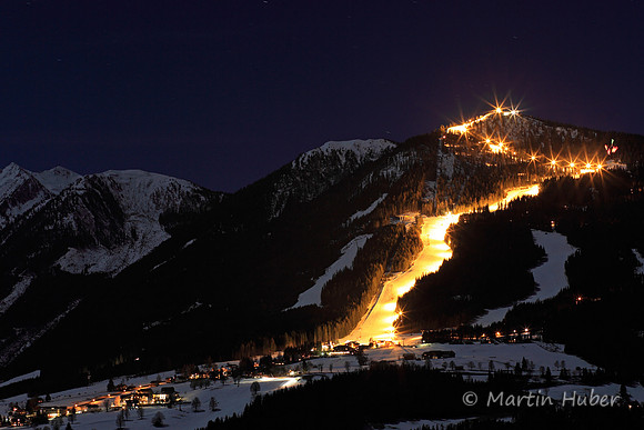 Die Hochwurzen bei Nacht