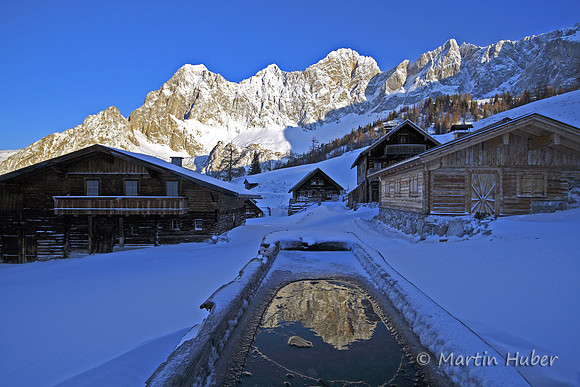 Neustattalm mit Dachstein-Dreigestirn