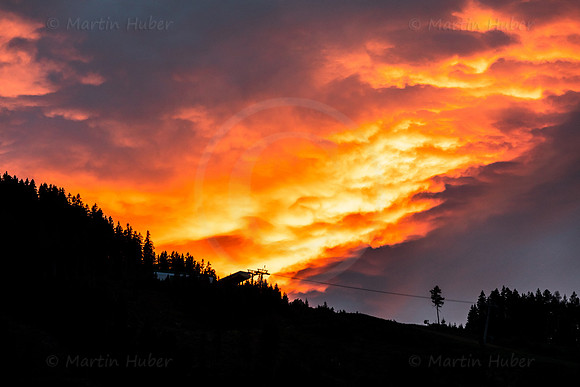 Wetter, Wolken, Abendrot und Seilbahn