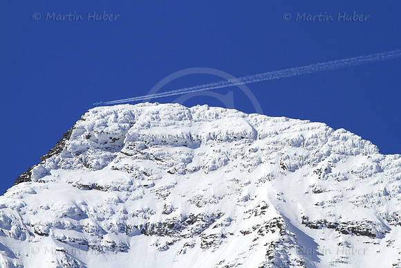 Hochgolling-Gipfel und Flugzeug
