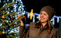 THEMENBILD, Weihnachten, junge Frau