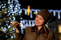 THEMENBILD, Weihnachten, junge Frau