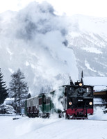 Taurachbahn mit Dampflokomotive im Winter